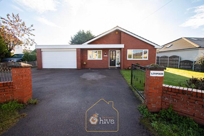 2 Bedroom Detached Bungalow For Sale In Whiphill Top Lane, Branton, Doncaster, DN3