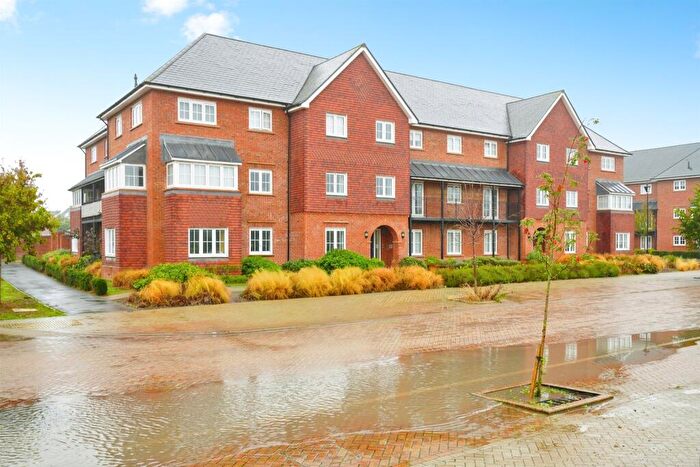 2 Bedroom Apartment For Sale In Franklin Gardens, Didcot, OX11