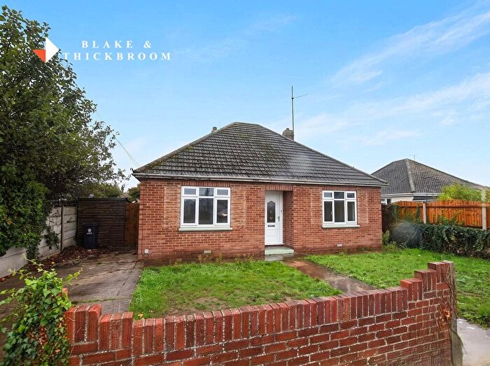 2 Bedroom Detached Bungalow For Sale In Frinton Road, Holland-on-Sea, Clacton-on-sea, CO15