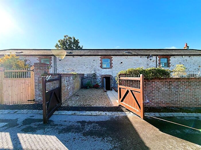3 Bedroom Terraced House For Sale In Athelstan Road, Dorchester, DT1