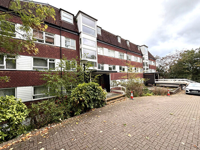 2 Bedroom Flat To Rent In Abingdon Lodge, Beckenham Lane, Bromley, Kent, BR2