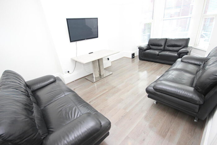 7 Bedroom Terraced House To Rent In Langdale Road, Liverpool, L15