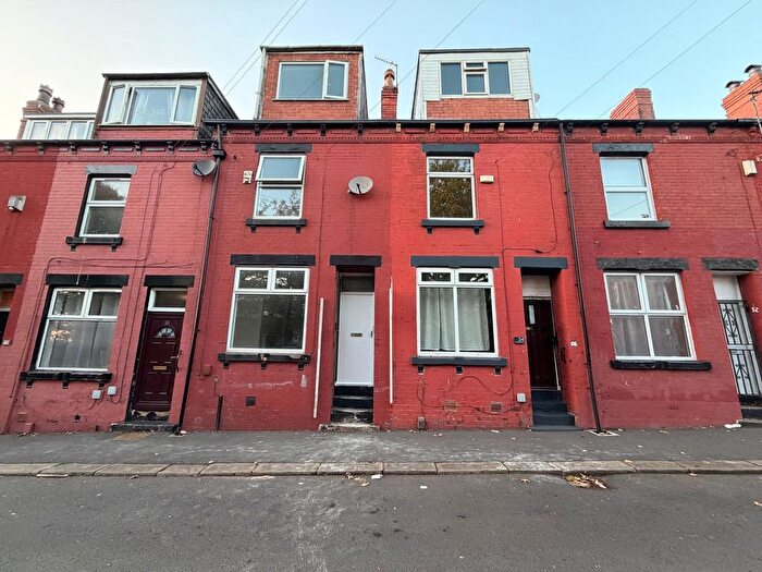 3 Bedroom Terraced House To Rent In Nowel Mount, Leeds, West Yorkshire, LS9