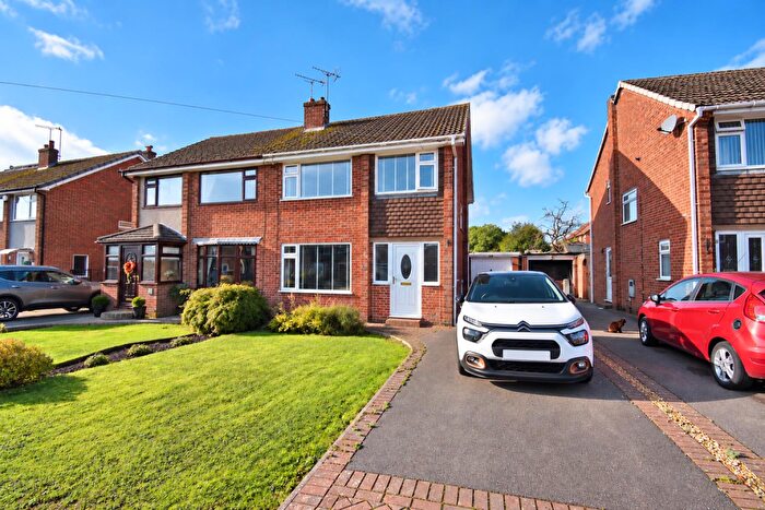 3 Bedroom Semi-Detached House For Sale In West Avenue, Ripley, DE5