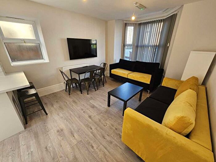6 Bedroom House To Rent In Bower Road, Crookesmoor, S10