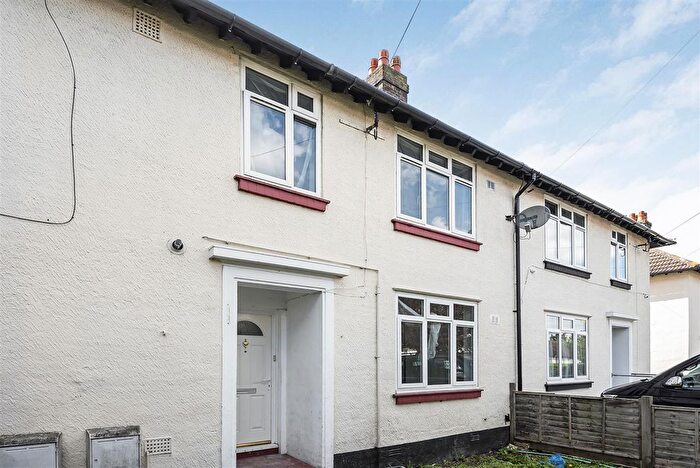 3 Bedroom Terraced House To Rent In Riddons Road, SE12