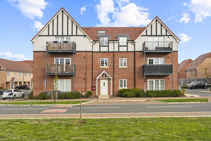 2 Bedroom Apartment For Sale In Kingfisher Way, Harlow, Essex, CM17