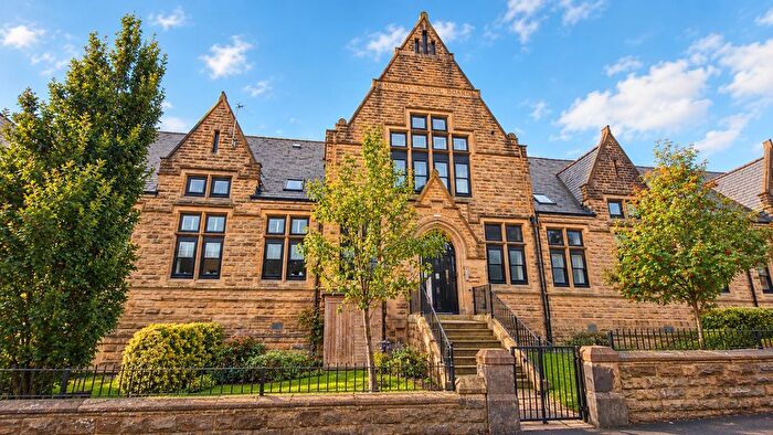 2 Bedroom Flat To Rent In Peel Street, Morley, Leeds, West Yorkshire, LS27