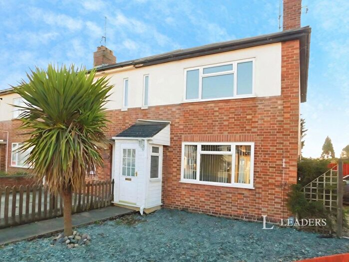 3 Bedroom Semi-Detached House To Rent In Willesden Avenue, Peterborough, PE4