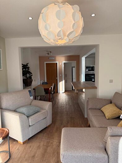 5 Bedroom Semi-Detached House To Rent In Bed // Bath - Lower Regent Street, NG9