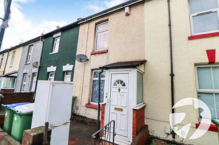 2 Bedroom Terraced House For Sale In Manor Road, Erith, DA8