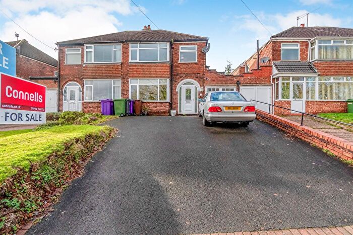 3 Bedroom Semi-Detached House For Sale In Aldersley Road, Claregate, Wolverhampton, WV6