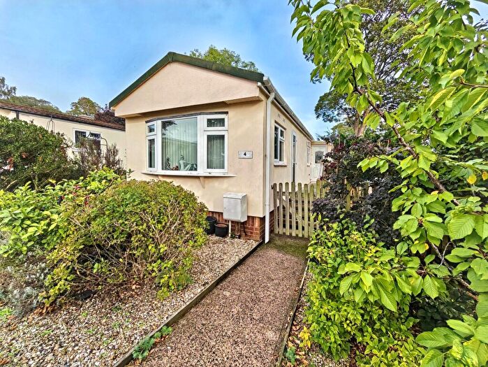 2 Bedroom Park Home For Sale In The Copse, Newport Park, Exeter, EX2