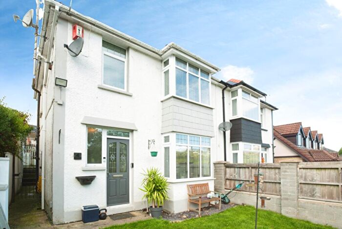3 Bedroom Semi-Detached House For Sale In Broadway, Pontypool, NP4