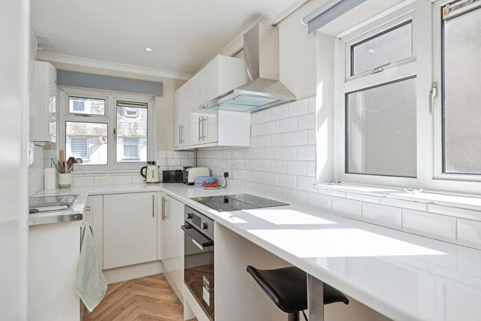 1 Bedroom Flat For Sale In North Street, Tunbridge Wells, Kent, TN2
