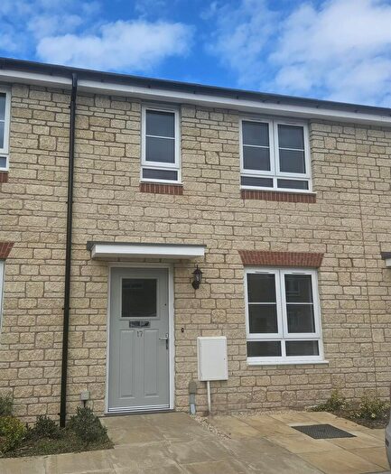 2 Bedroom Terraced House For Sale In Nursery Road, Chippenham, SN15