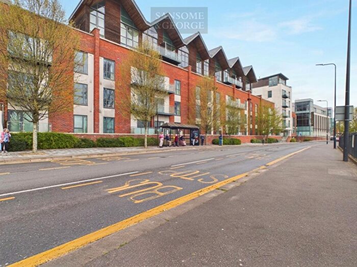2 Bedroom Flat For Sale In Park Way, Baily Park Way, RG14