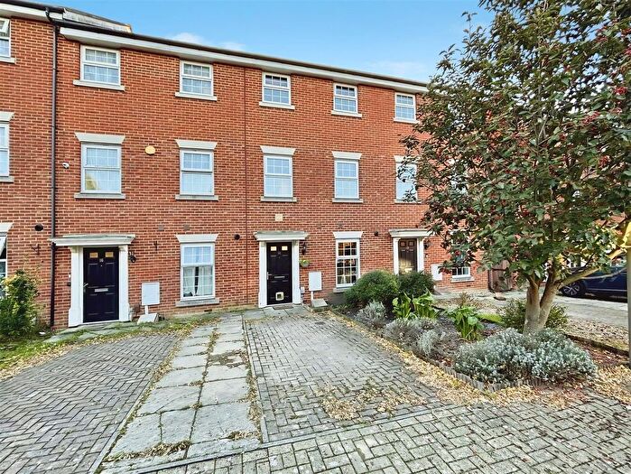 4 Bedroom Property For Sale In Rileys Park Drive, Rochester, ME2