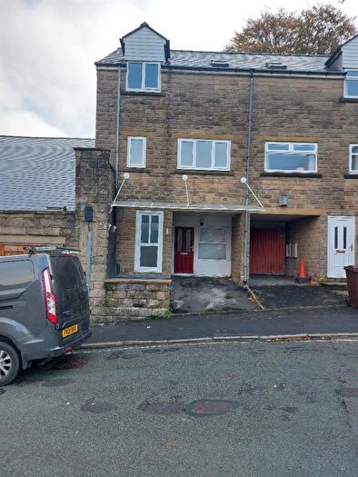 3 Bedroom Terraced House To Rent In Holker Road, Buxton, SK17