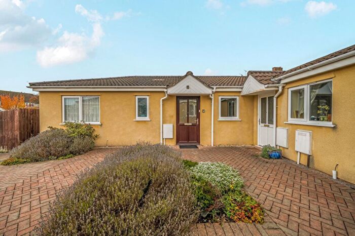 2 Bedroom Bungalow For Sale In Well Park, Congresbury, BS49
