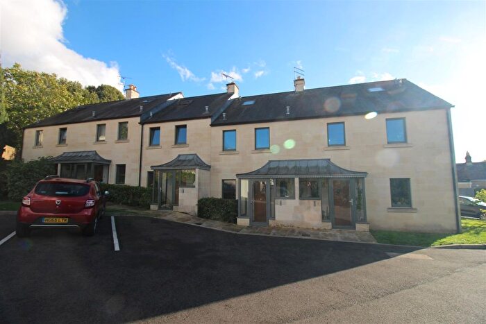 3 Bedroom Terraced House To Rent In Darlington Road, Bath, BA2