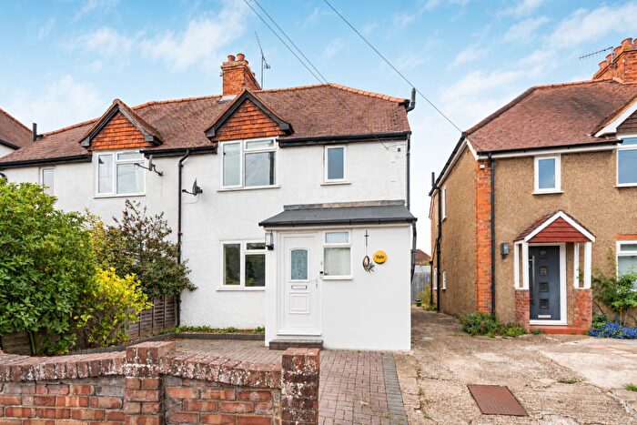 3 Bedroom Semi-Detached House For Sale In Grange Road, Guildford, GU2