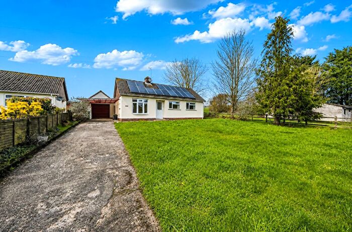 3 Bedroom Bungalow For Sale In Higher Swell, Fivehead, Taunton, Somerset, TA3