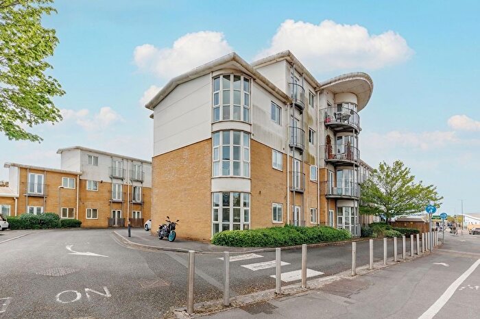 1 Bedroom Flat To Rent In Castle Lane West, Bournemouth, BH8