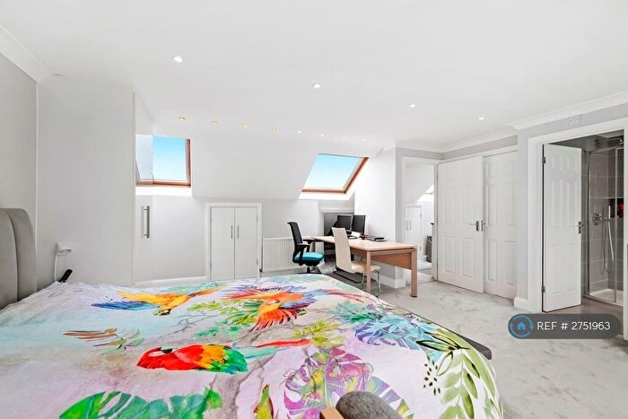 4 Bedroom Terraced House To Rent In The Rise, London, NW10