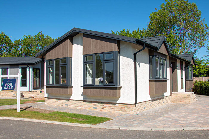 2 Bedroom Park Home For Sale In The Lifestyle You've Been Waiting For At Merley Court., BH21