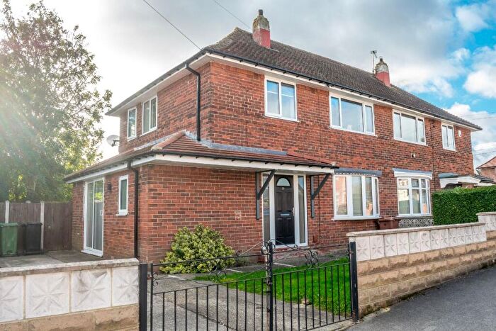 3 Bedroom Semi-Detached House For Sale In Lanshaw Road, Leeds, LS10