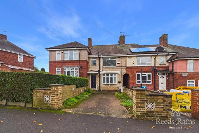 3 Bedroom Terraced House To Rent In Nethershire Lane, Sheffield, S5