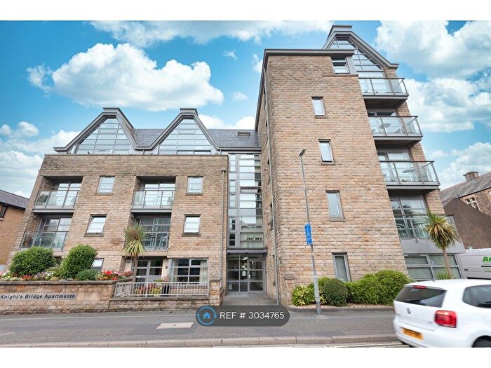 3 Bedroom Flat To Rent In Henry Street, Lancaster, LA1