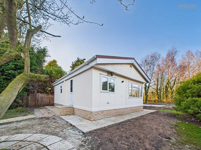 2 Bedroom Park Home For Sale In Jekils Bank, Moulton Eaugate, Spalding, PE12