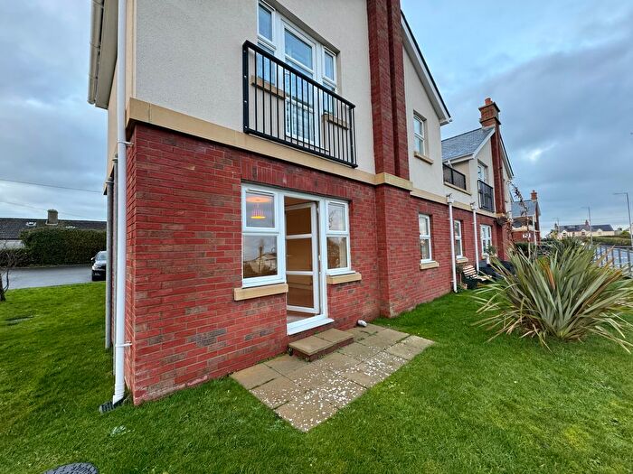 2 Bedroom Flat To Rent In Amlwch Road, Benllech, LL74