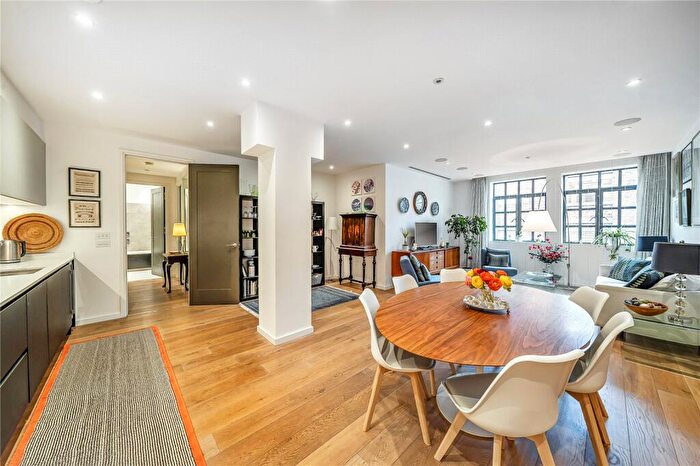 2 Bedroom Apartment For Sale In Highgate Road, London, NW5