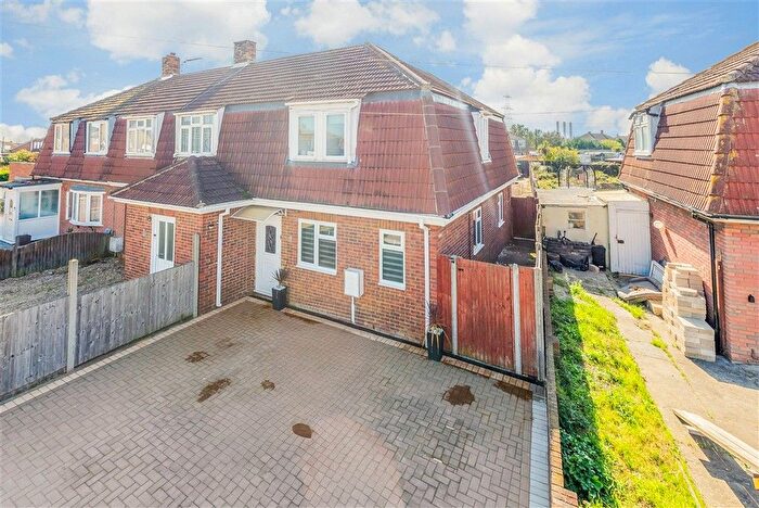 4 Bedroom Semi-Detached House For Sale In Chapel Road, Isle Of Grain, Rochester, Kent, ME3