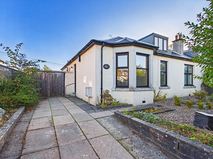 4 Bedroom Semi-Detached House To Rent In Tullideph Road, West End, Dundee, DD2