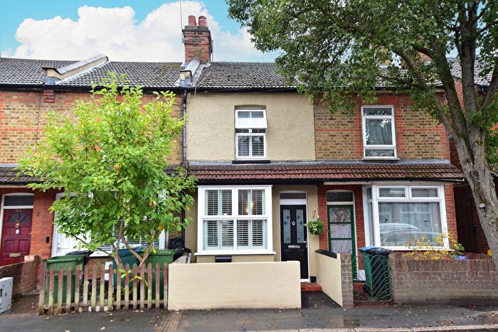 3 Bedroom Terraced House For Sale In Salisbury Road, Watford, WD24