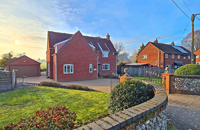 5 Bedroom Detached House For Sale In Woodview, Worstead, NR28