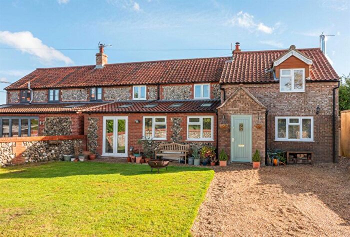 4 Bedroom Semi-Detached House For Sale In Sustead, Norwich, NR11