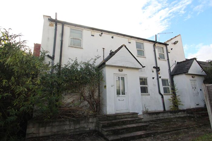 2 Bedroom Flat To Rent In Langsett Road, Sheffield, S6