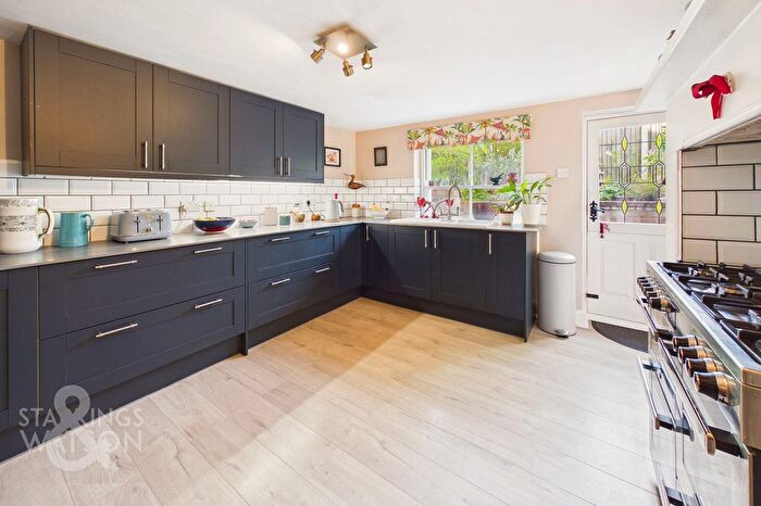 5 Bedroom Semi-Detached House For Sale In Station Road, Beccles, NR34