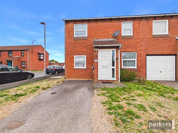 3 Bedroom End Of Terrace House For Sale In The Delph, Lower Earley, Reading, Berkshire, RG6