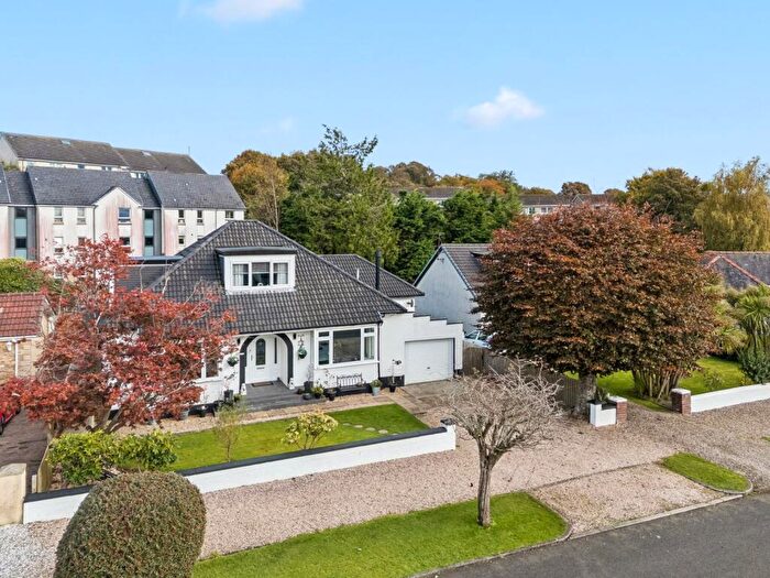 3 Bedroom Bungalow For Sale In Ardencaple Drive, Helensburgh, Argyll And Bute, G84