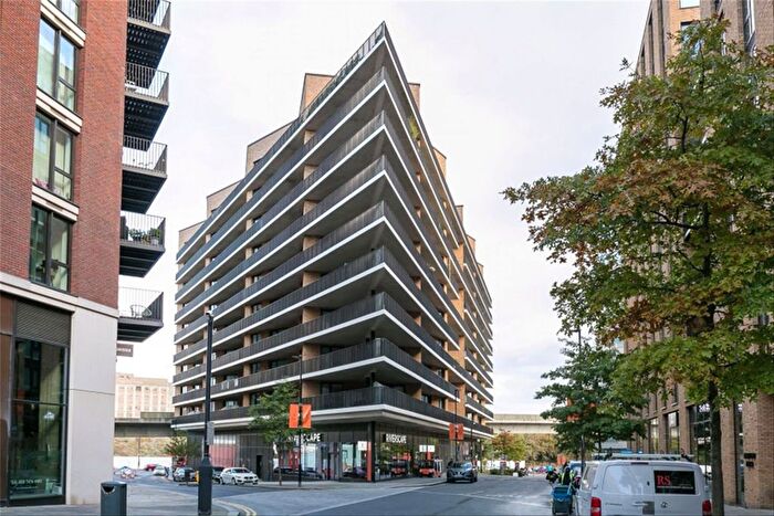 2 Bedroom Flat For Sale In Starboard Way, Royal Wharf, E16