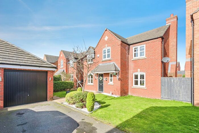 4 Bedroom Detached House For Sale In Croft Close, Two Gates, Tamworth, B77