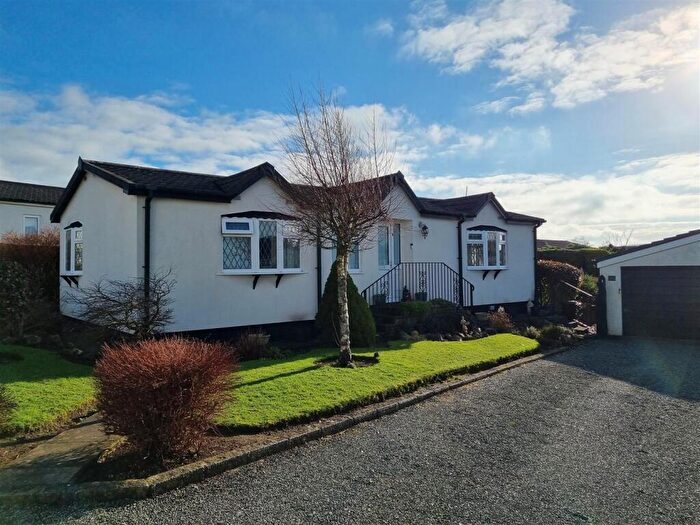 2 Bedroom Park Home For Sale In Congdons Shop, Launceston, PL15