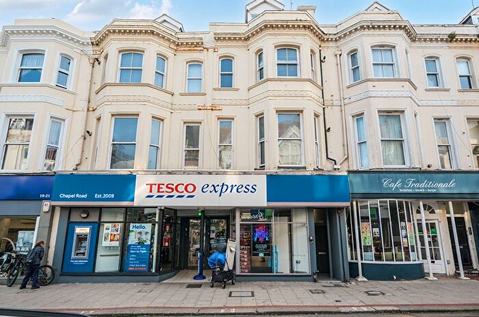 1 Bedroom Flat For Sale In Chapel Road, Worthing, West Sussex, BN11