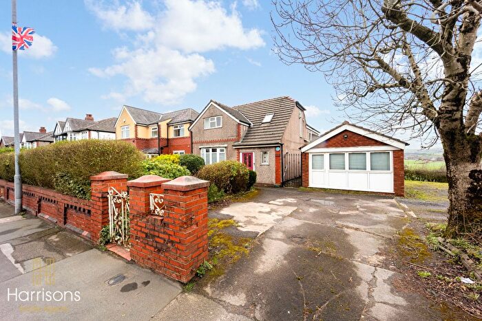 3 Bedroom Detached House For Sale In Wigan Road, Bolton, BL3